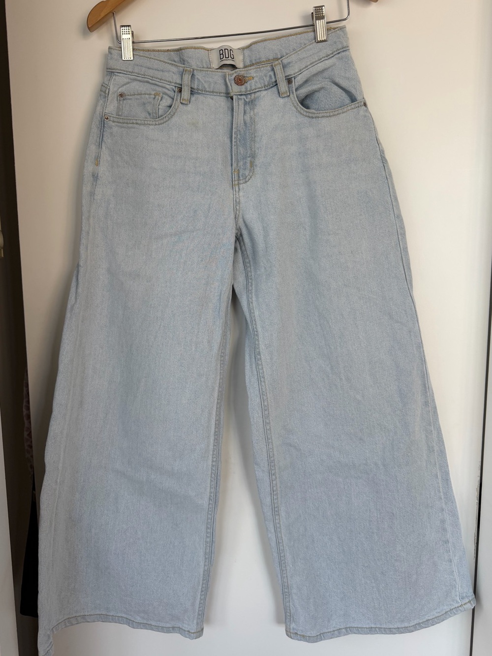 Urban Outfitters Low Rise Wide Leg Jeans size 27